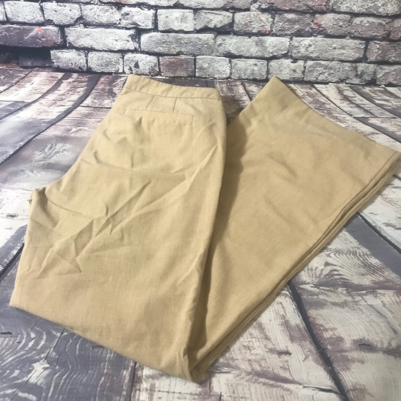 New York & Company Pants - 🎉SALE!!! NY&CO Dress Pants W/Gold Detail 6 Tall New York & Company Pants - 🎉SALE!!! NY&CO Dress Pants W/Gold Detail 6 Tall